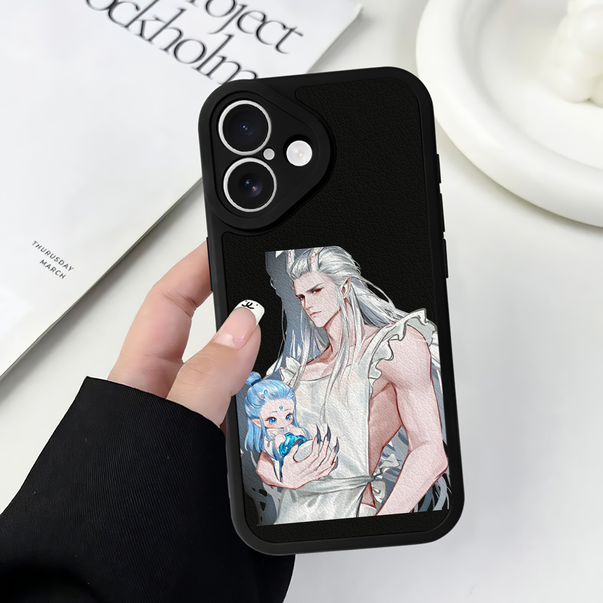 （画像用） Ne Zha 2 ナタ 魔童の大暴れ 【iPhone 16シリーズ対応】シリコンスマホケース（レザー調） 材質：シリコン